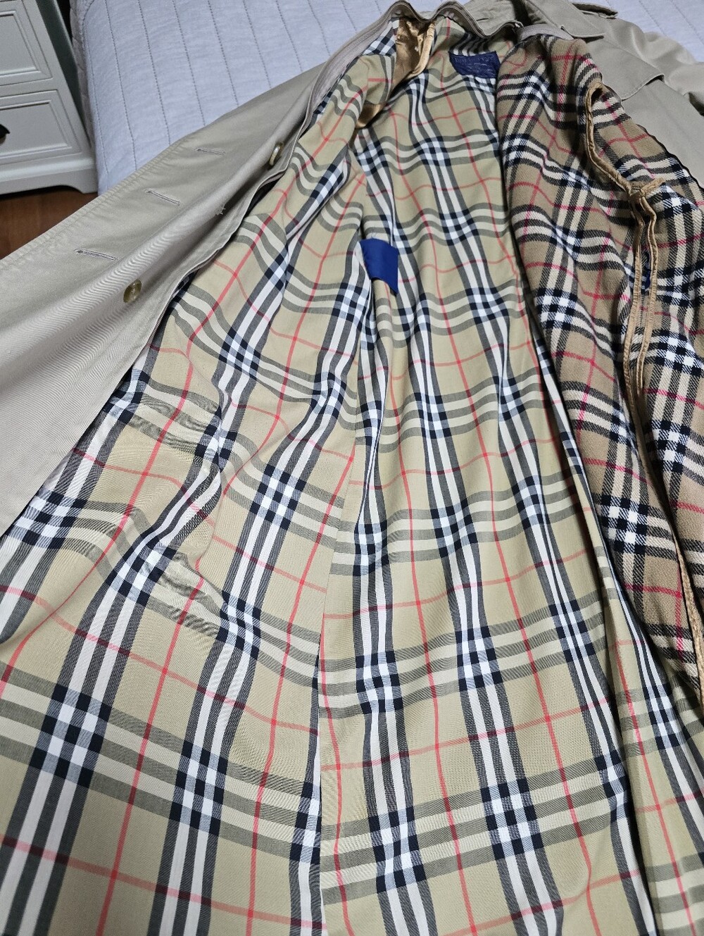 Vintage Burberry Beige Plaid Lined Trench Coat, With Removable Liner - Picture 5 of 10